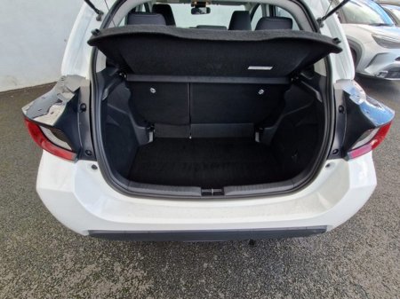 2023 Toyota Yaris 1.5 Hybrid Luna 5dr €23,449 thumbnail