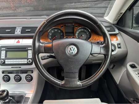2006 Volkswagen Passat COMFORT 1.6 FSI ESTATE €2,995 thumbnail