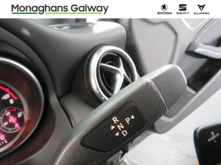 2018 Mercedes-Benz CL Class 200 D SPORT 4DR thumbnail