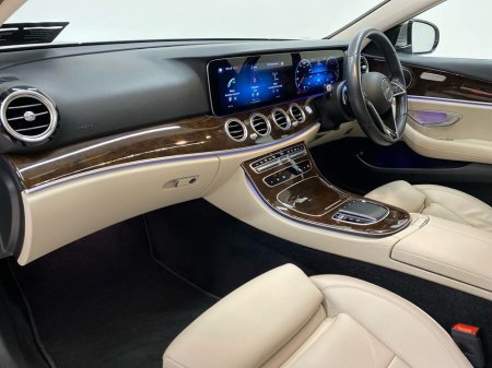 2021 Mercedes-Benz E Class - thumbnail 6