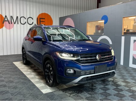 2022 Volkswagen T-Cross TSI ACTIVE AUTOMATIC / 32k KMs / Adaptive Cruise, Reverse Camera & More