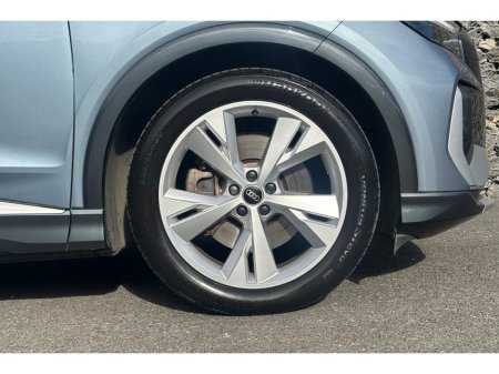 2023 Audi Q4 e-tron E-TRON S LINE 40 €32,137 thumbnail