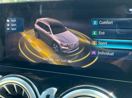 2025 Mercedes-Benz GLB - thumbnail 31