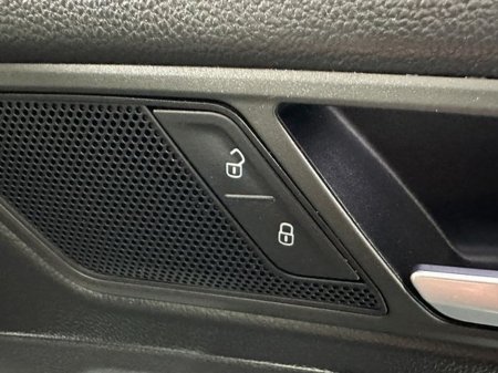 2020 Volkswagen Tiguan - thumbnail 23