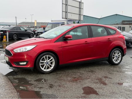 2015 Ford Focus STYLE 1.6 TDCI 95PS 5DR 4DR €7,350 thumbnail