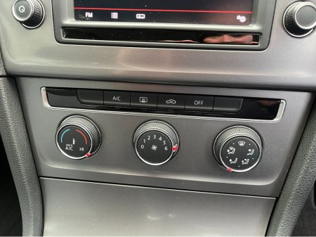 2016 Volkswagen Golf BLUEMOTION 1.2 TSI PETROL MANUAL //LOW MILES// €13,950 thumbnail