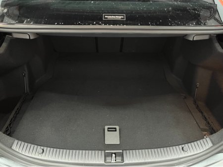 2020 Mercedes-Benz C Class 2020 MERCEDES-BENZ C220D LAUREUS EDITION SPORTS P 2.0 AUTOMATIC / CRUISE CONTROL / REVERSE CAMERA / ELECTRIC MEMORY & HEATED SEATS / PADDLE SHIFTERS AND MORE thumbnail