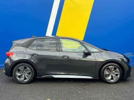 2022 Cupra Born 58 KWH // HEATED SEATS // APPLE CARPLAY/ANDROID AUTO // DUAL ZONE CLIMATE CONTROL €21,900