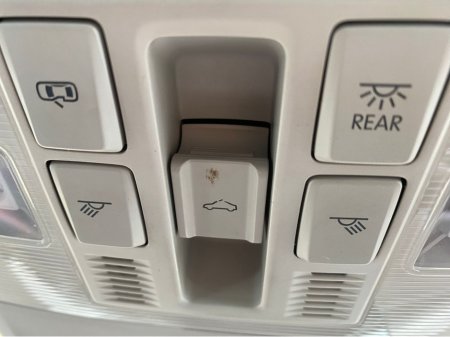 2018 Volkswagen Tiguan - thumbnail 19