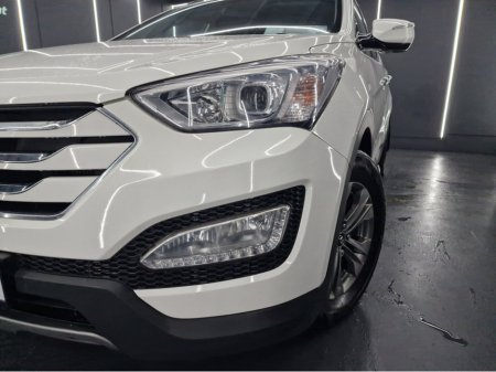 2014 Hyundai Santa Fe - thumbnail 3