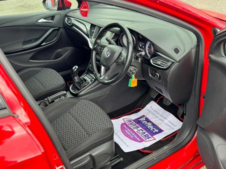 2016 Vauxhall Astra - thumbnail 11