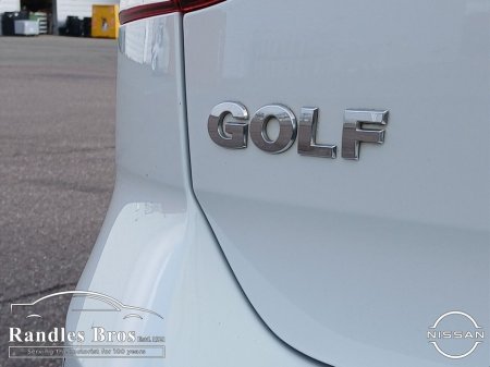 2017 Volkswagen Golf - thumbnail 24