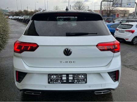 2023 Volkswagen T-Roc R-LINE AUTOMATIC 2.0 DIESEL //HALF LEATHER HEATED SEATS//REVERSE CAMERA//ADAPTIVE CRUISE CONTROL//KEYLESS ENTRY// €31,950 thumbnail