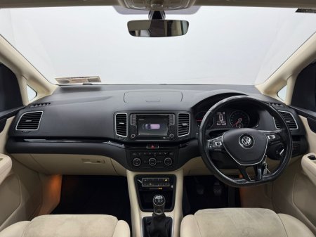 2017 Volkswagen Sharan Highline 2.0TDI M6F 150BHP €19,950 thumbnail