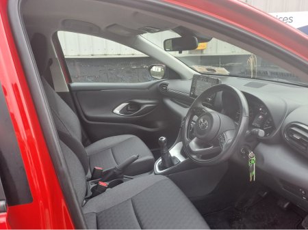 2022 Toyota Yaris 1.0 LUNA 4DR €17,950