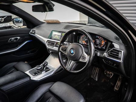 2021 BMW 3 Series 320D M SPORT €33,950 thumbnail