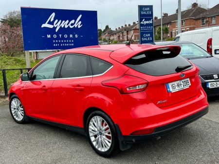 2016 Ford Focus - thumbnail 5