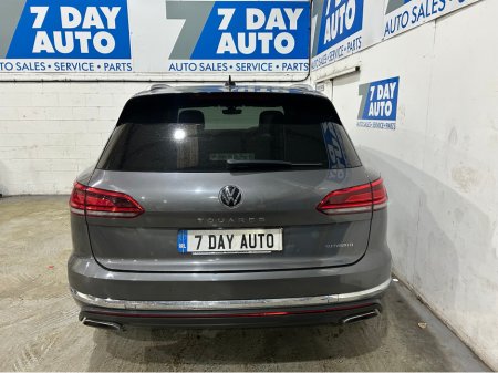 2021 Volkswagen Touareg - thumbnail 6