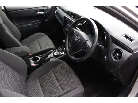 2017 Toyota Auris 1.8 HYBRID 5DR HATCHBACK AUTO  //1 OWNER CAR WITH ONLY 22,000 KM'S // BUY WITH CONFIDENCE AA AND SIMI APPROVED DEALER 2026 // FINANCE ARRANGED // ALL TRADE INS WELCOME // €16,950 thumbnail