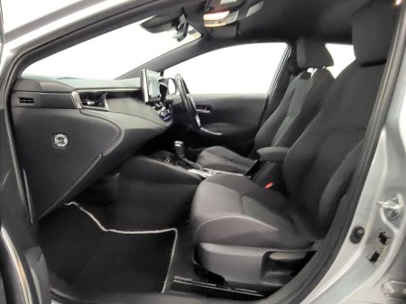 2022 Toyota Corolla 1.8 Hybrid Luna Hatchback €23,975 thumbnail