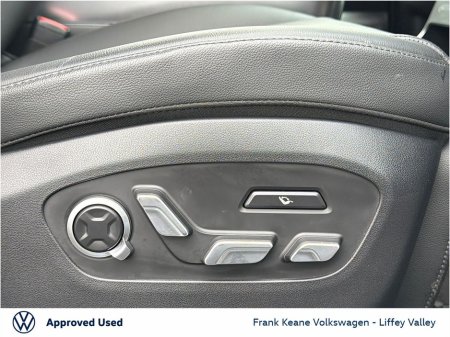 2025 Hyundai Ioniq 9 (Long Range) Platinum Specification €73,900 thumbnail