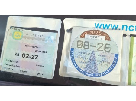 2017 Toyota Yaris - thumbnail 7