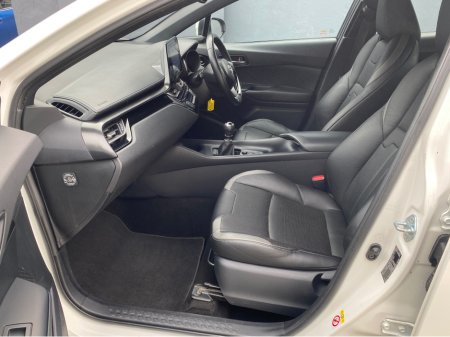 2017 Toyota C-HR 1.2T LUNA 5Dr FULL. BLACK LEATHER INTERIOR  Nct 1/27 €14,995 thumbnail