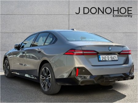 2024 BMW 5 Series - thumbnail 2