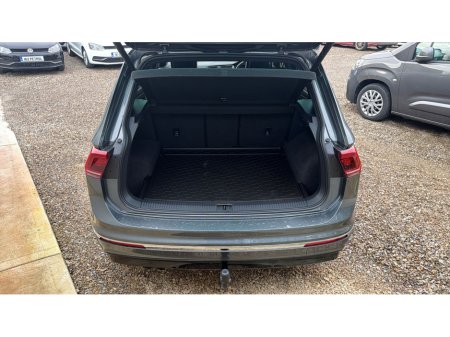 2020 Volkswagen Tiguan R-LINE TECH TDI S- DSG €33,500 thumbnail