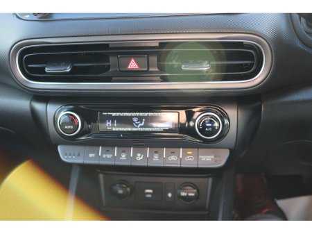 2022 Hyundai Kona 1.6 HYBRID Executive Two Tone Roof Auto €25,500 thumbnail