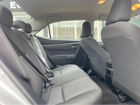 2014 Toyota Corolla - thumbnail 13