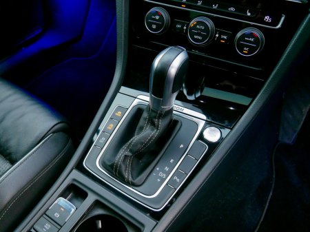 2018 Volkswagen Golf R 2.0 TSI 5DR 310HP 4M R DSG €32,950 thumbnail