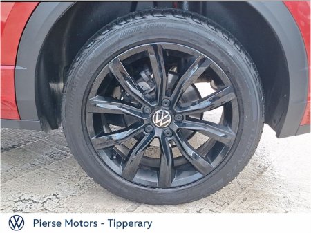 2024 Volkswagen T-Roc T-ROC R-Line 2.0 TDI M6F 116HP €35,950 thumbnail