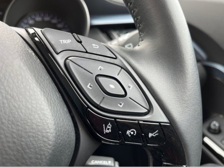 2021 Toyota C-HR 1.8 HYBRID SPORT BI- 4DR AUTO €25,888 thumbnail