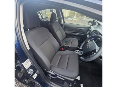 2016 Toyota Aqua 1.8 Hybrid €11,450 thumbnail