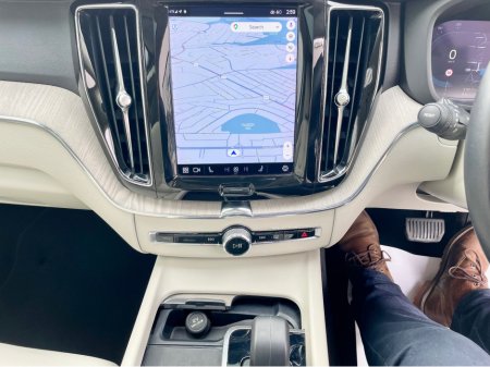 2023 Volvo XC60 - thumbnail 13