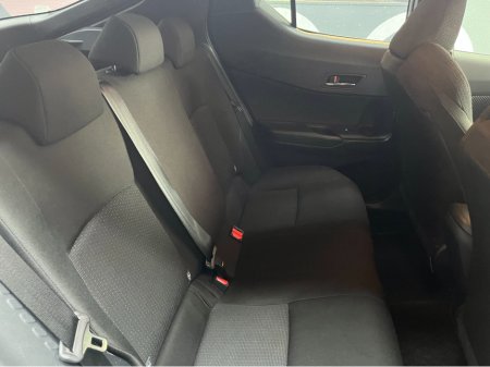 2019 Toyota C-HR - thumbnail 11