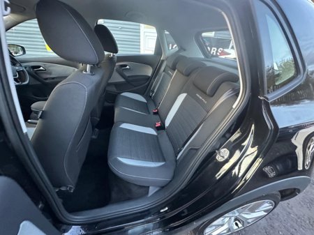 2016 Volkswagen Polo cross 1.2L Petrol Automatic (9966) €12,495 thumbnail