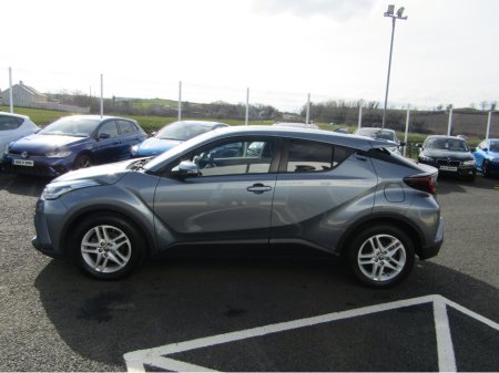 2023 Toyota C-HR - thumbnail 6