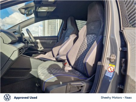 2025 Volkswagen Golf R-Line 2.0TDI DSG €44,995 thumbnail