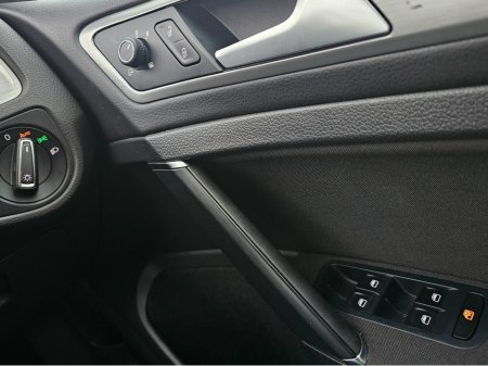 2014 Volkswagen Golf - thumbnail 16