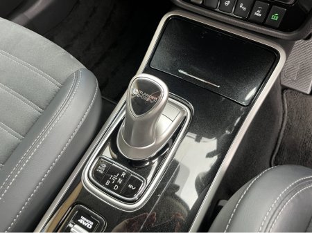 2020 Mitsubishi Outlander - thumbnail 18