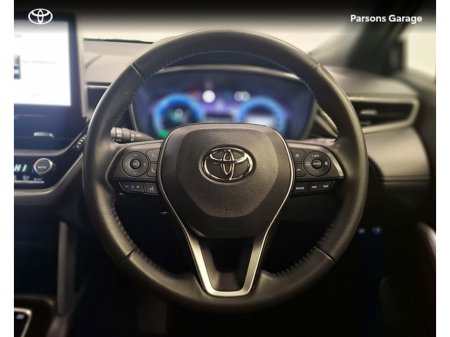 2024 Toyota Corolla Cross CROSS LUNA 1.8 €33,995 thumbnail