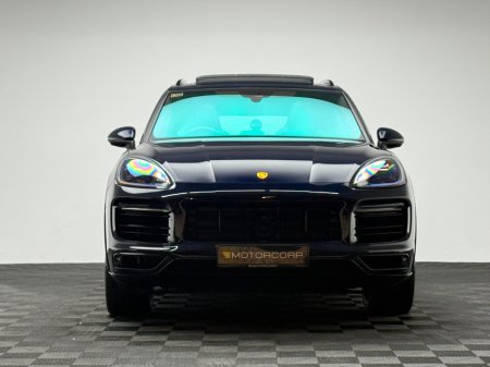 2023 Porsche Cayenne E-hybri E-hybrid 4DR Auto €87,990 thumbnail