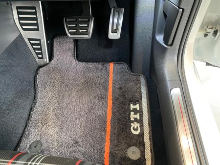 2016 Volkswagen Golf - thumbnail 17