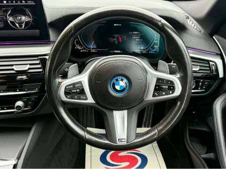 2022 BMW 5 Series - thumbnail 18