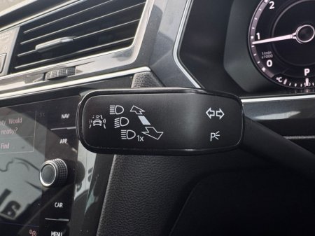 2018 Volkswagen Tiguan - thumbnail 29