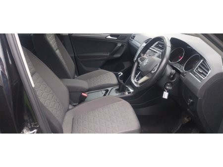 2023 Volkswagen Tiguan LIFE 2.0 TDI 122BHP TECH PK €36,950 thumbnail