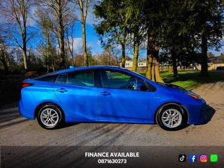 2020 Toyota Prius - thumbnail 8