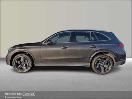 2024 Mercedes-Benz GLC Class GLC 300 e 4MATIC AMG Line PREMIUM €61,900 thumbnail